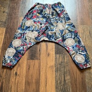 Harlem Hippie Boho Pants - 100% Linen
Size Small -Dragonflies & Flowers